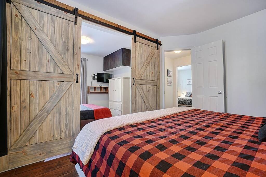 Photo of Bedroom in St-Adolphe-d'Howard