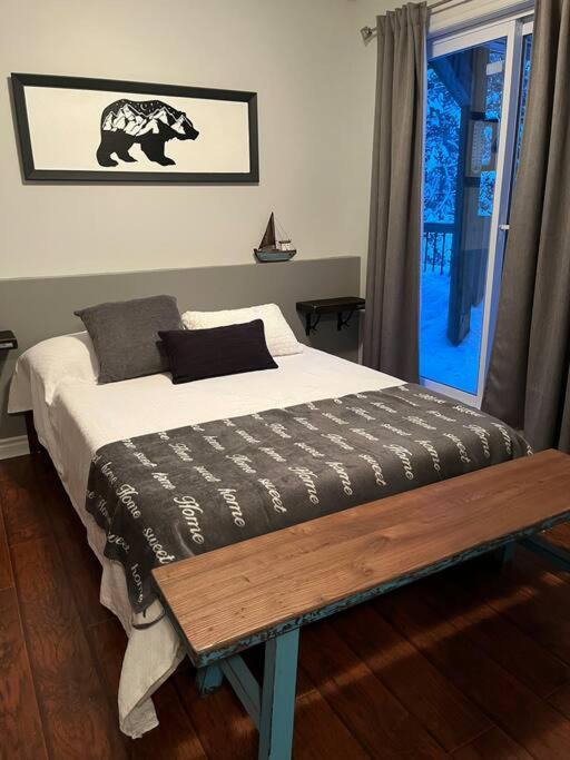Photo of Bedroom in St-Adolphe-d'Howard
