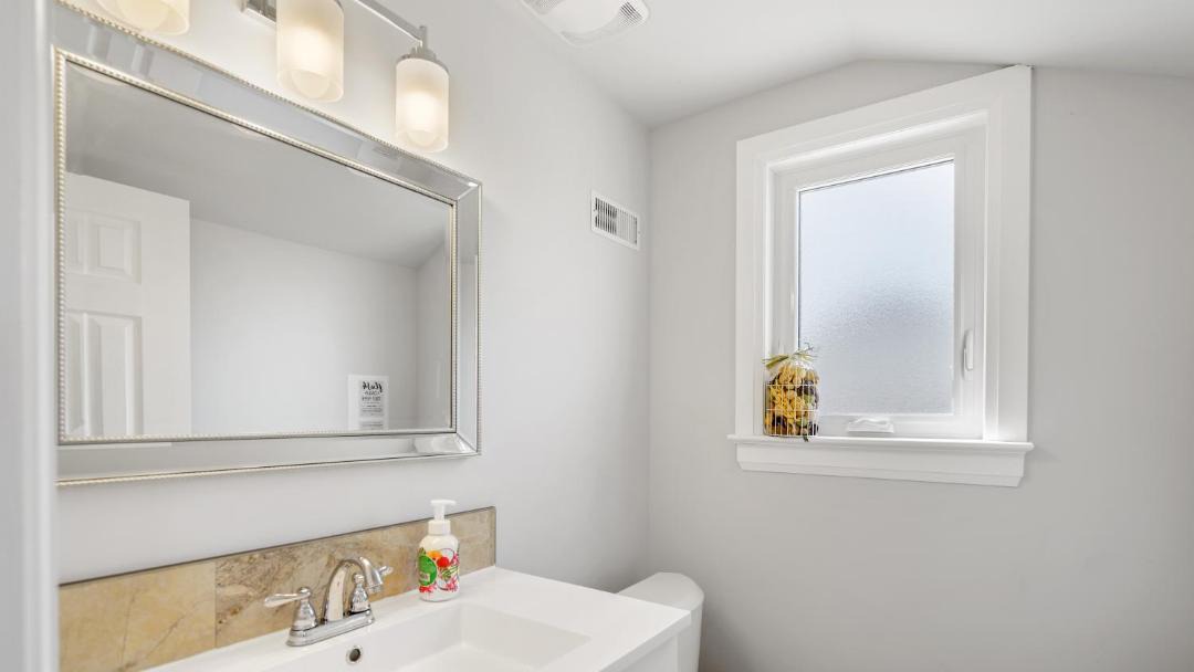 Photo of Bathroom in Lowbanks
