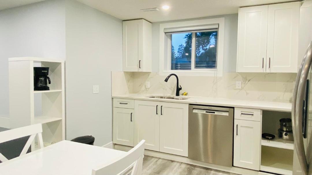 Photo of Kitchen in Canyon Meadows