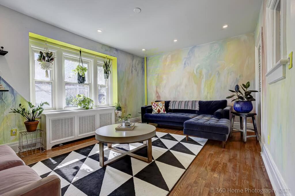 Photo of Livingroom in Parkdale