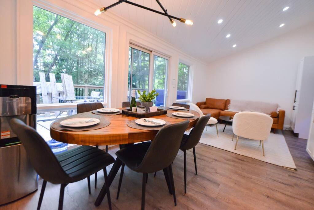 Photo of Livingroom in Bracebridge