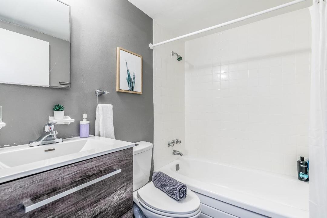 Photo of Bathroom in Rosedale