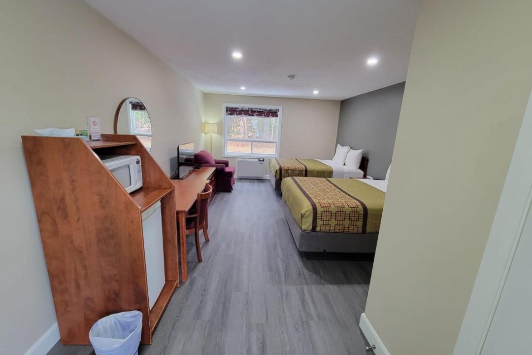 Photo of Bedroom in Laurentian Hills