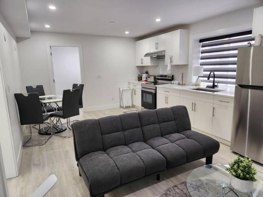 Photo of Livingroom in Mission