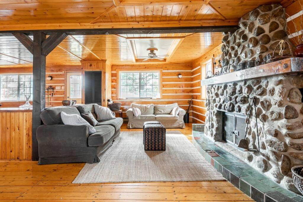 Photo of Livingroom in Brebeuf