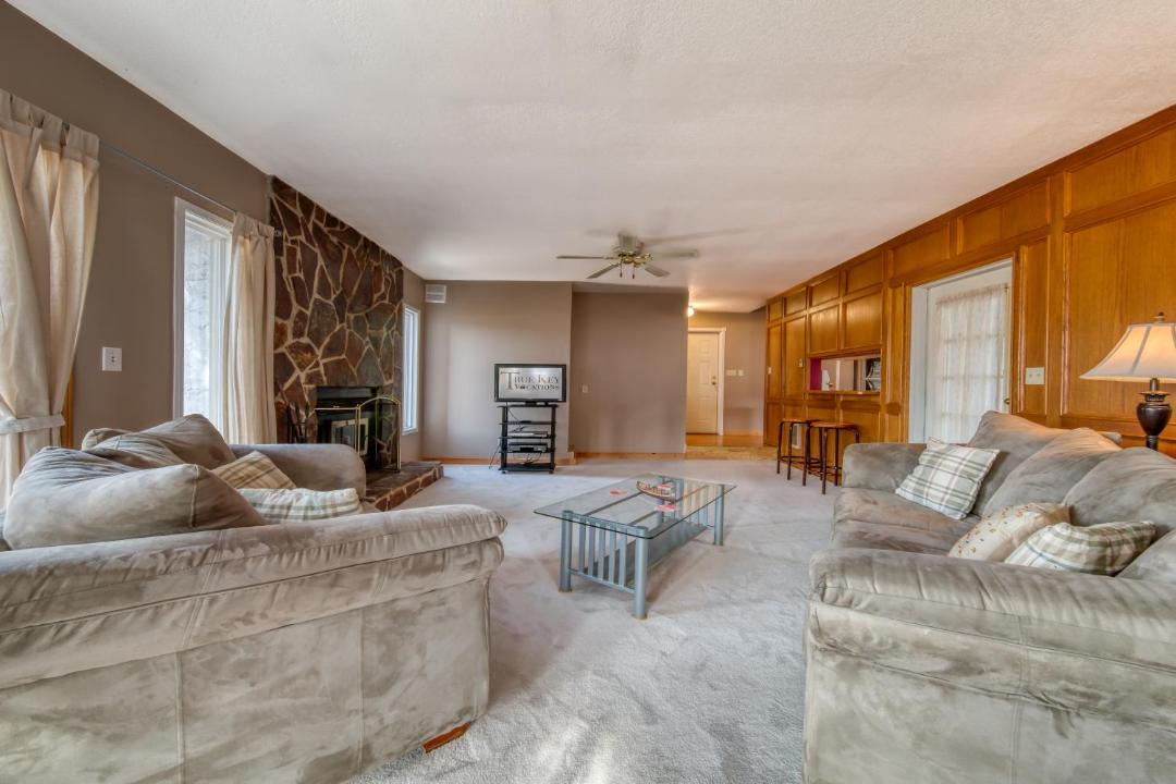 Photo of Livingroom in East Kootenay