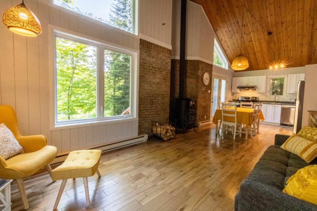 Photo of Livingroom in Lac-Sergent
