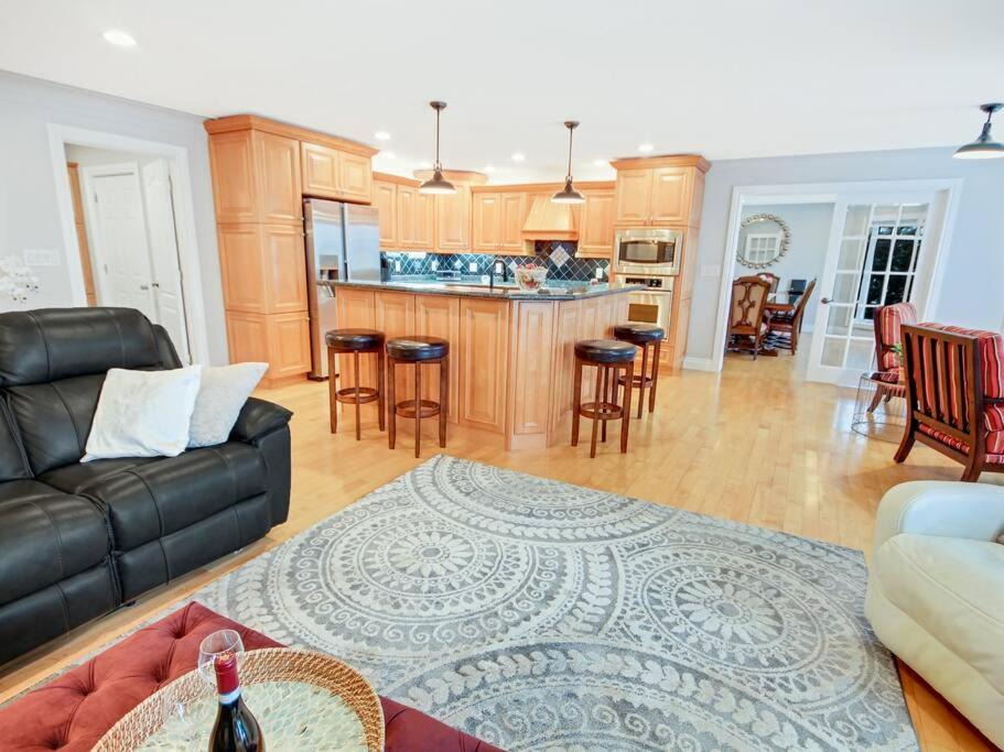 Photo of Livingroom in Wiarton