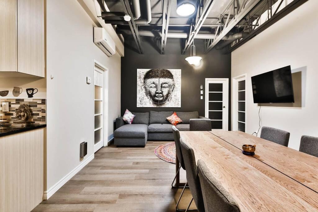 Photo of Livingroom in Quartier des Spectacles
