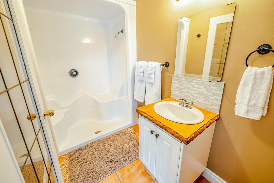 Photo of Bathroom in Drumheller