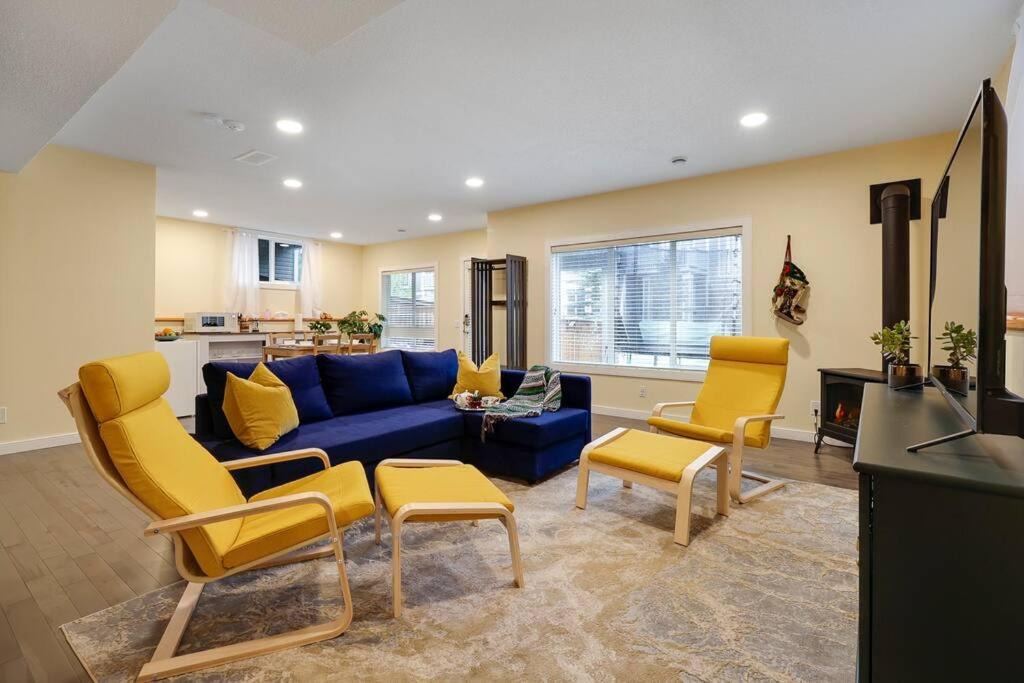 Photo of Livingroom in Cochrane