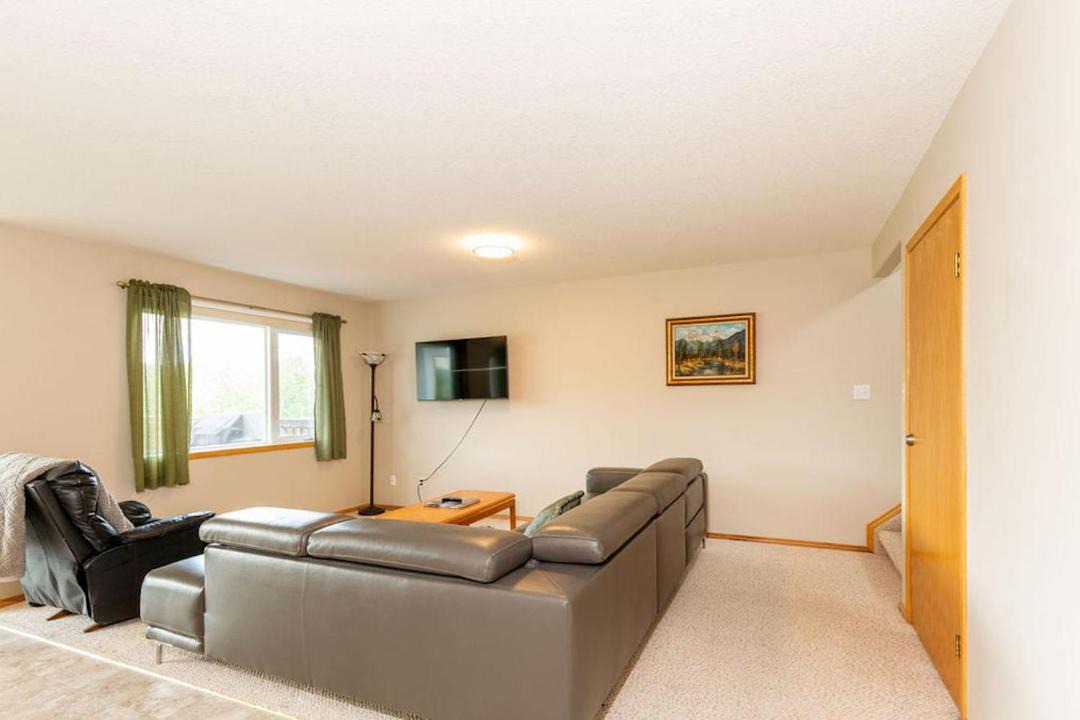 Photo of Livingroom in Division No. 3