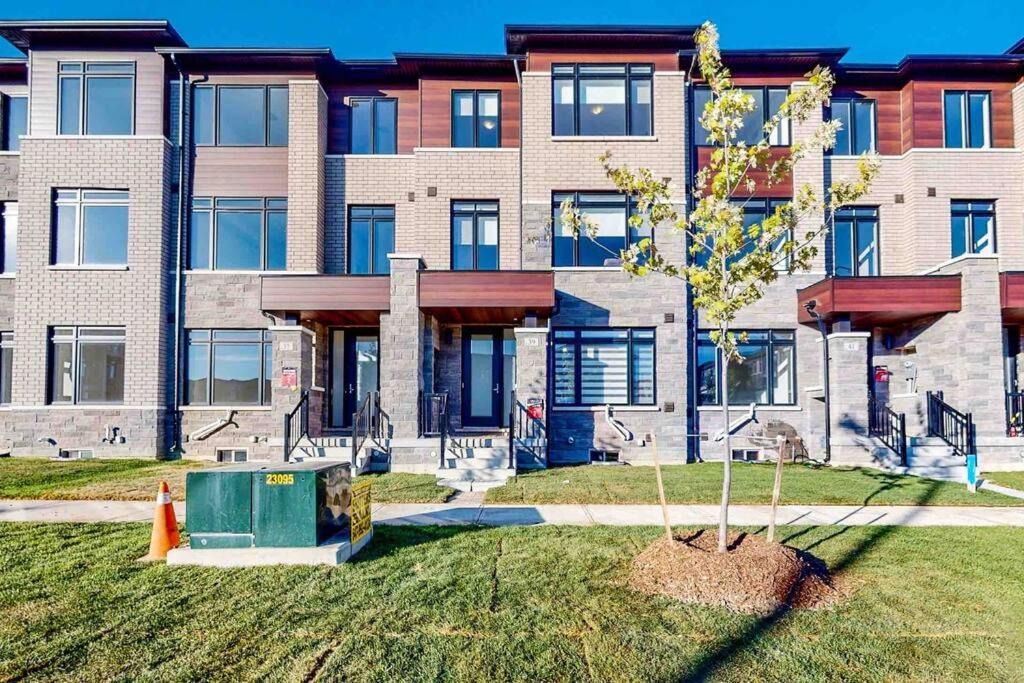 Photo of Buildings in Brampton
