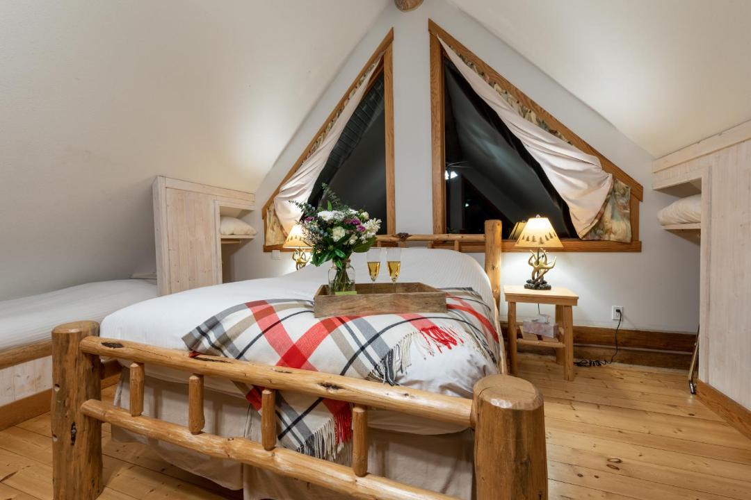 Photo of Bedroom in Golden