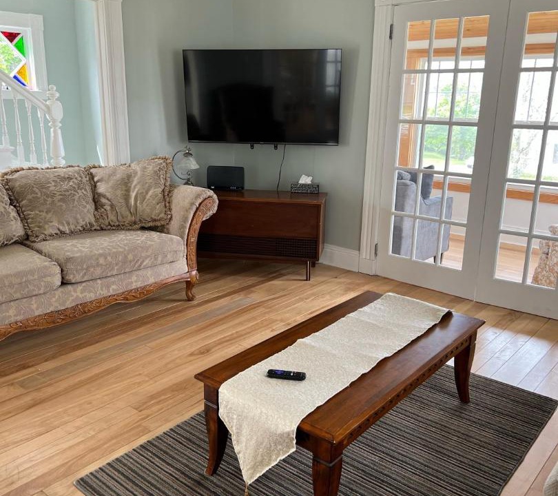 Photo of Livingroom in Lower Woods Harbour