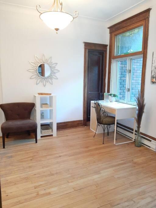 Photo of Livingroom in Maisonneuve