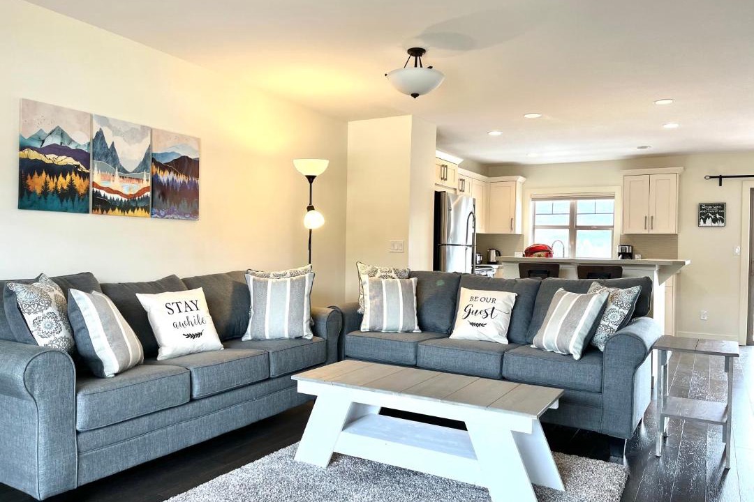 Photo of Livingroom in East Kootenay