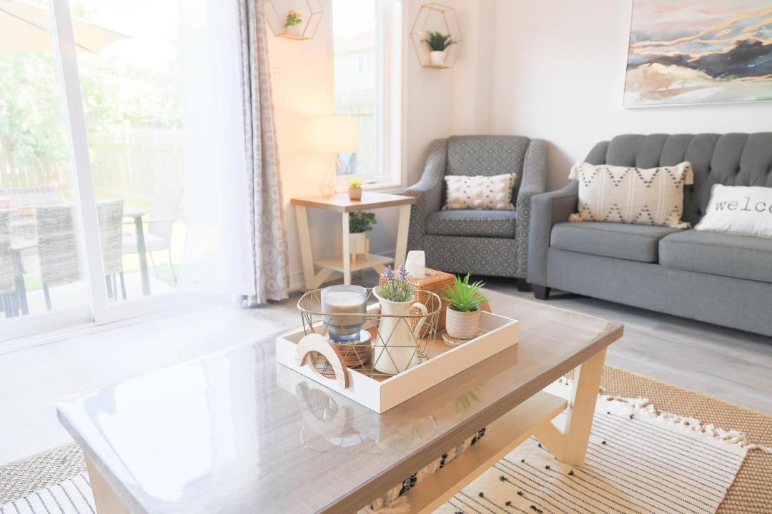 Photo of Livingroom in Thorold