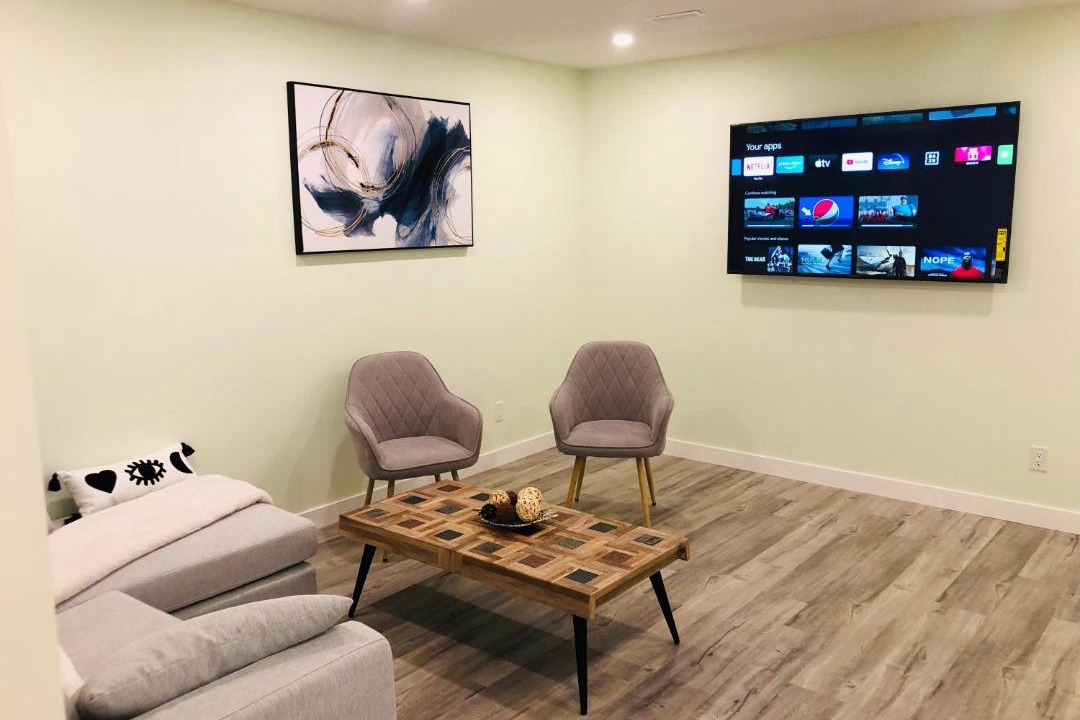Photo of Livingroom in Springbank Hill