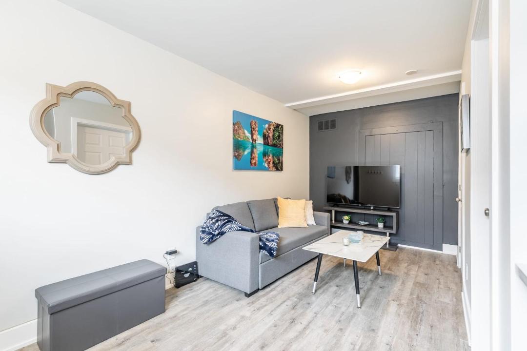 Photo of Livingroom in Central Hamilton