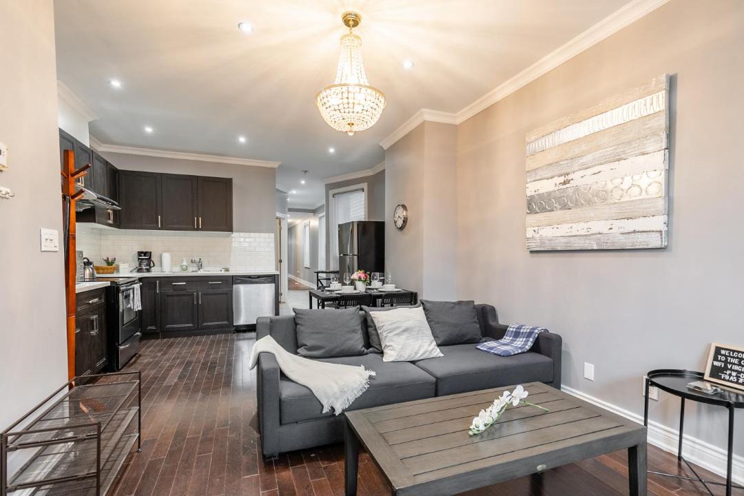 Photo of Livingroom in Little Italy