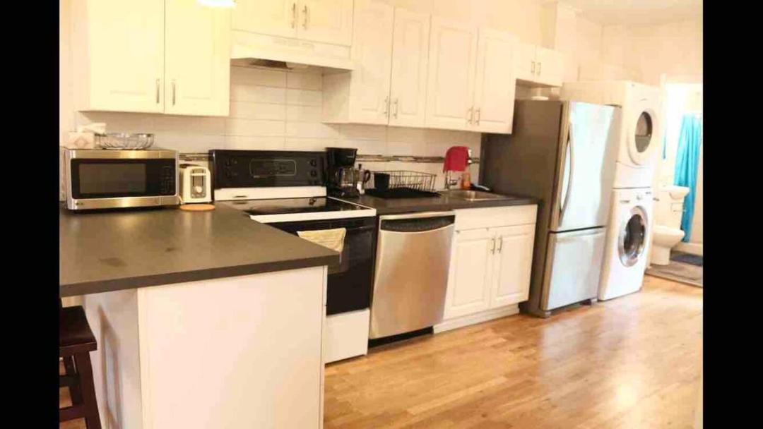 Photo of Kitchen in De Lorimier