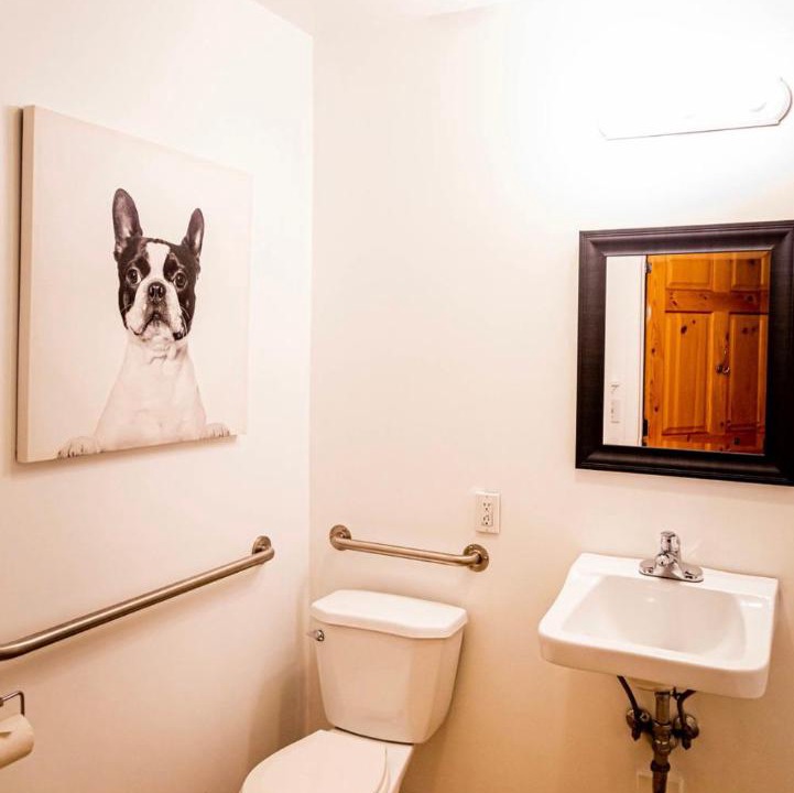 Photo of Bathroom in Becancour