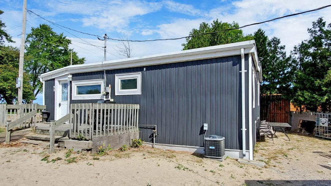 Photo of Buildings in Wasaga Beach