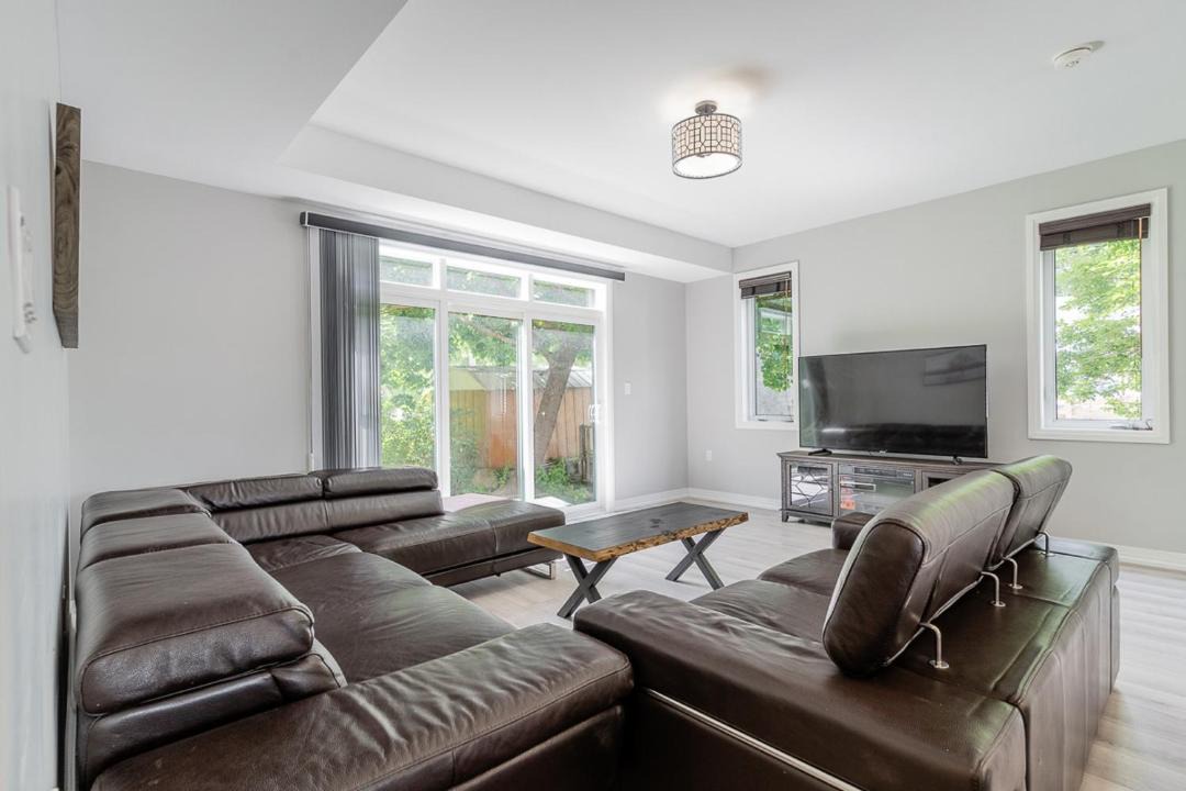 Photo of Livingroom in Belleville