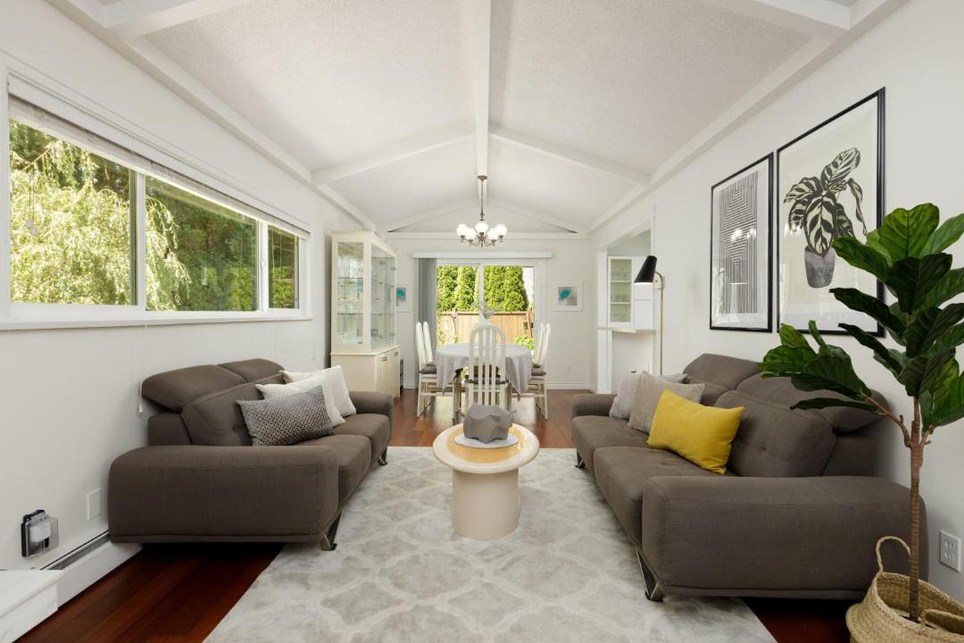 Photo of Livingroom in Burnaby