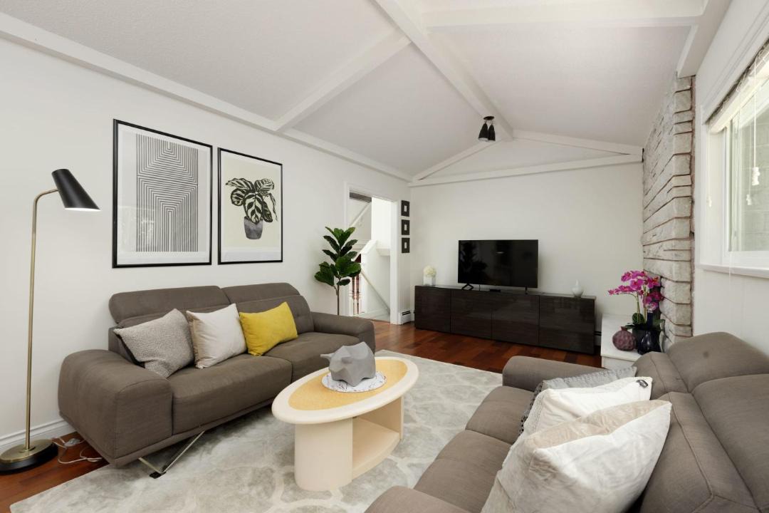 Photo of Livingroom in Burnaby