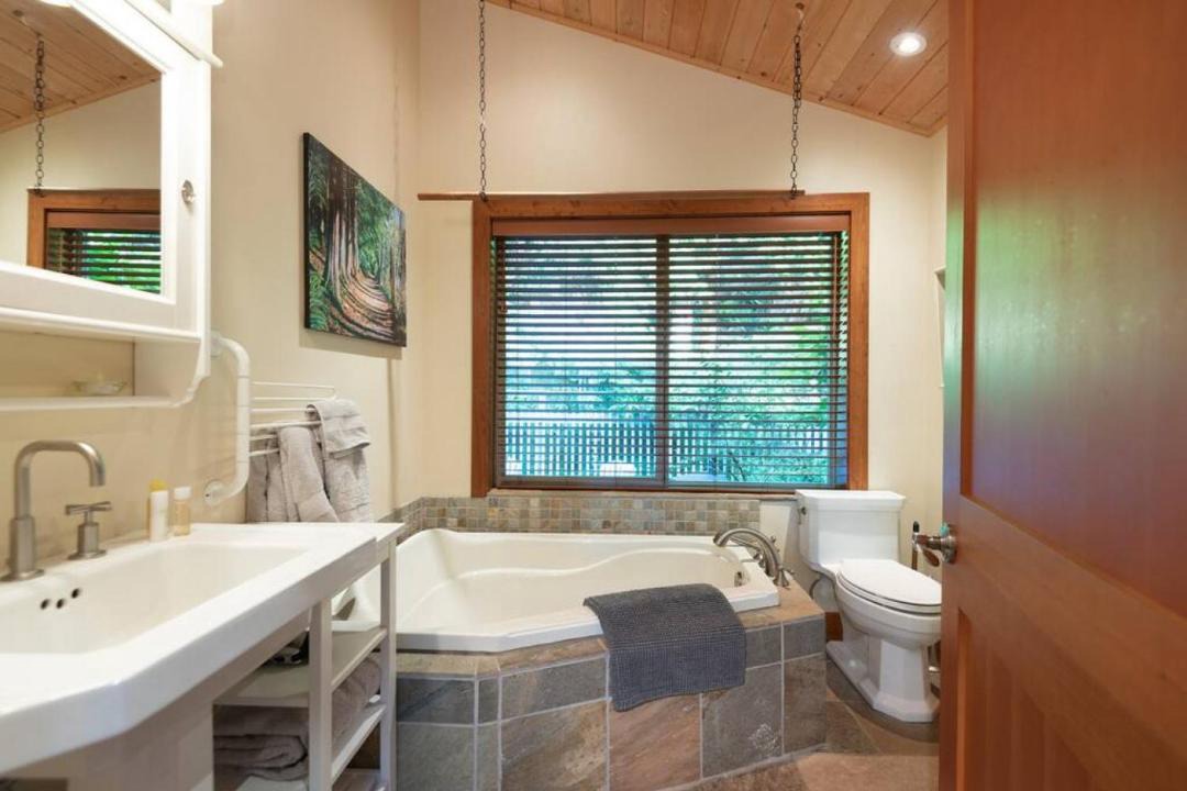Photo of Bathroom in Bowen Island