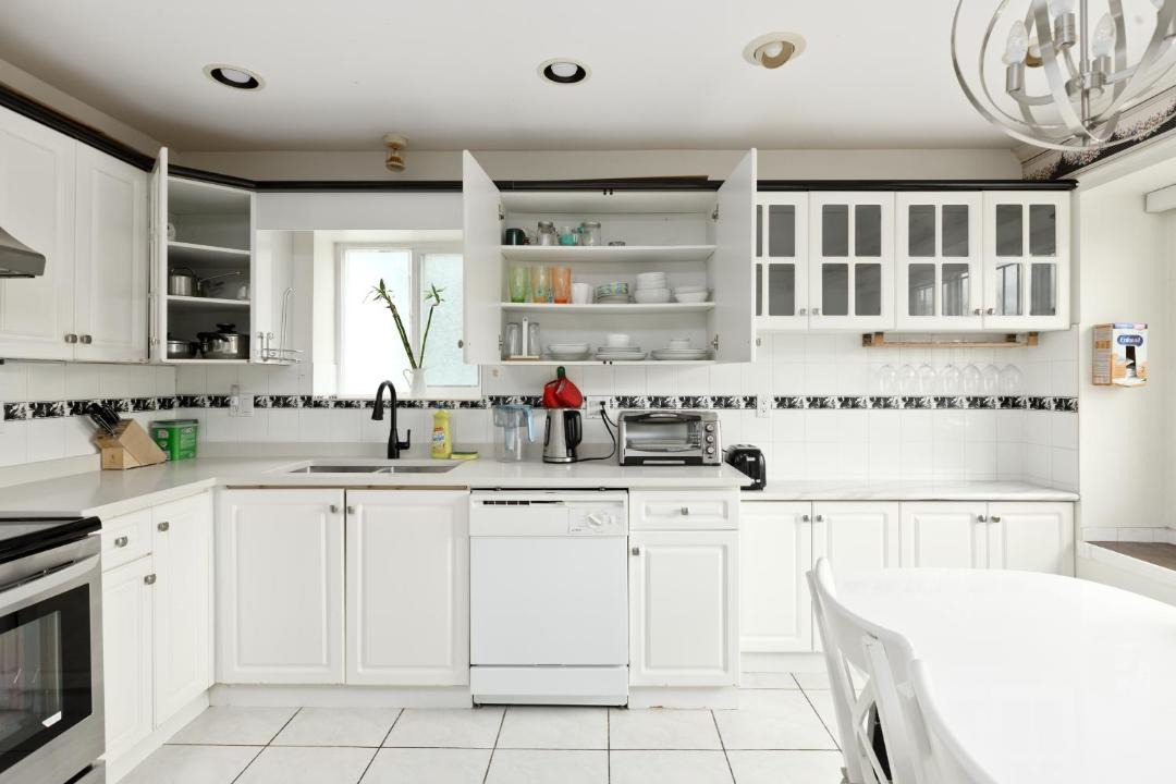 Photo of Kitchen in Renfrew-Collingwood
