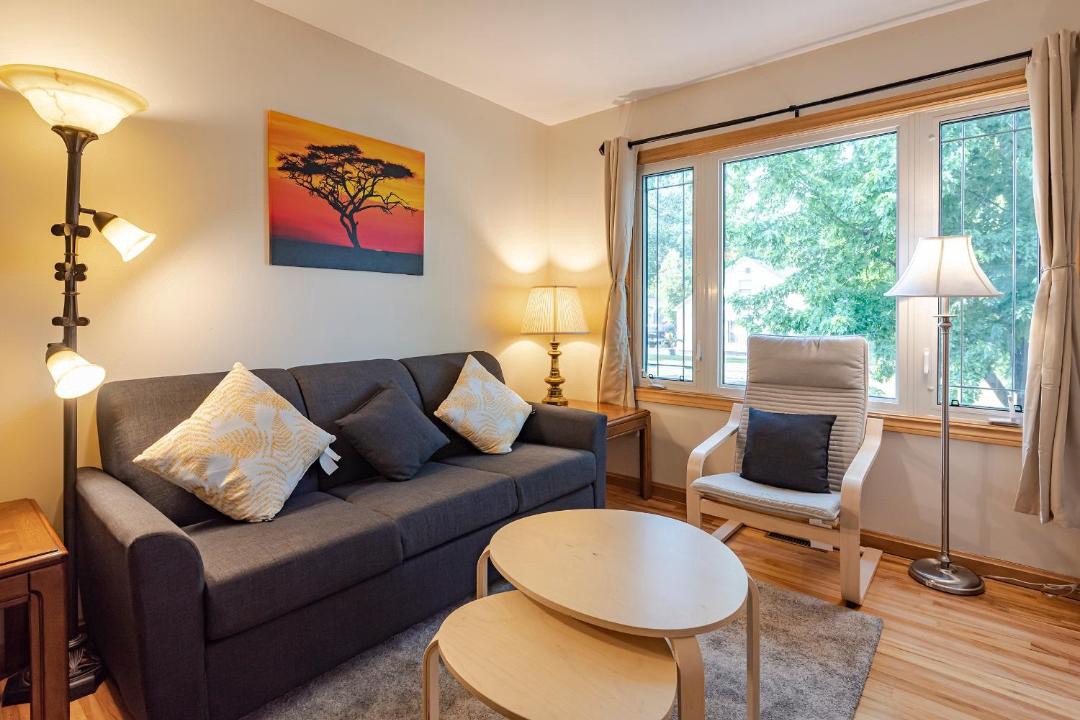 Photo of Livingroom in LaSalle