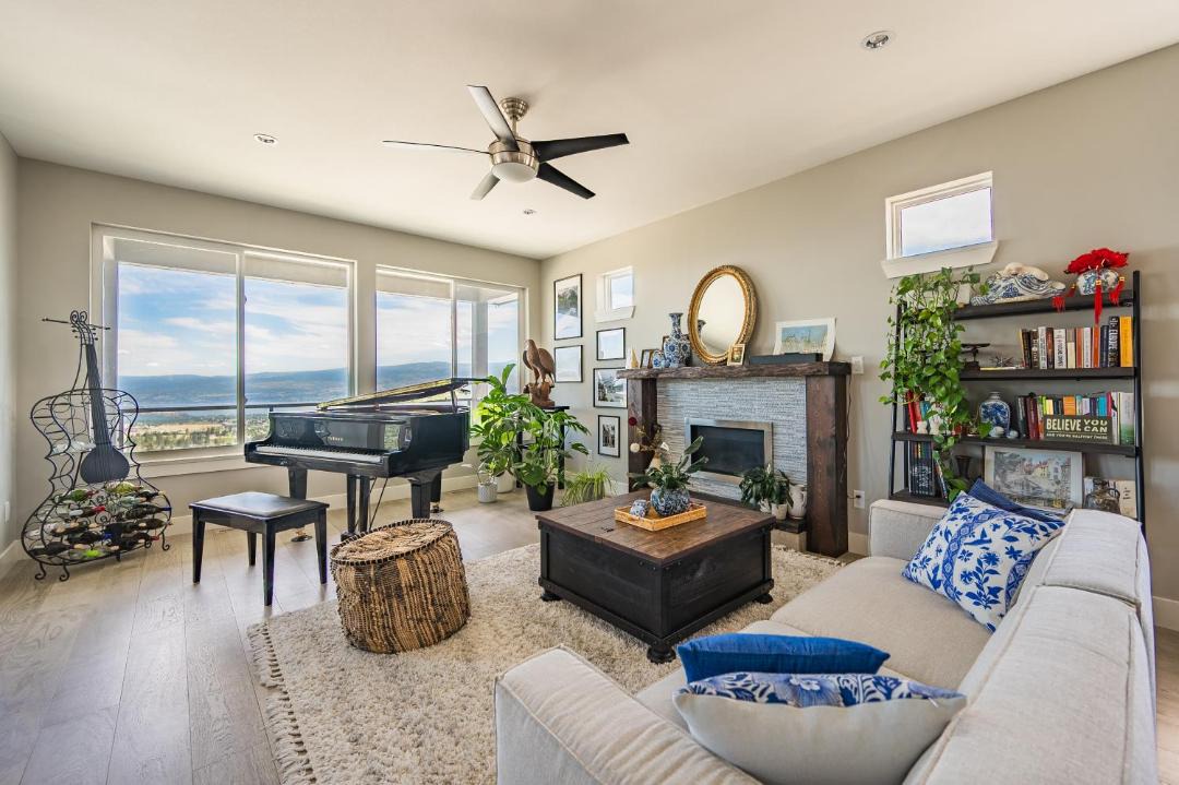 Photo of Livingroom in Central Okanagan