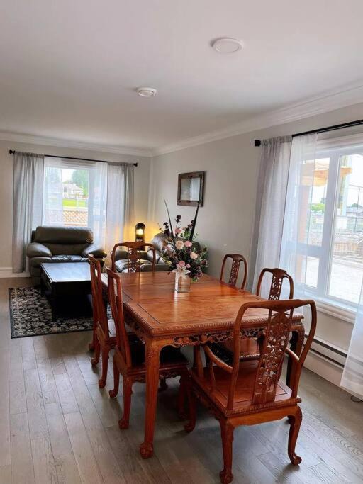 Photo of Livingroom in North Cowichan