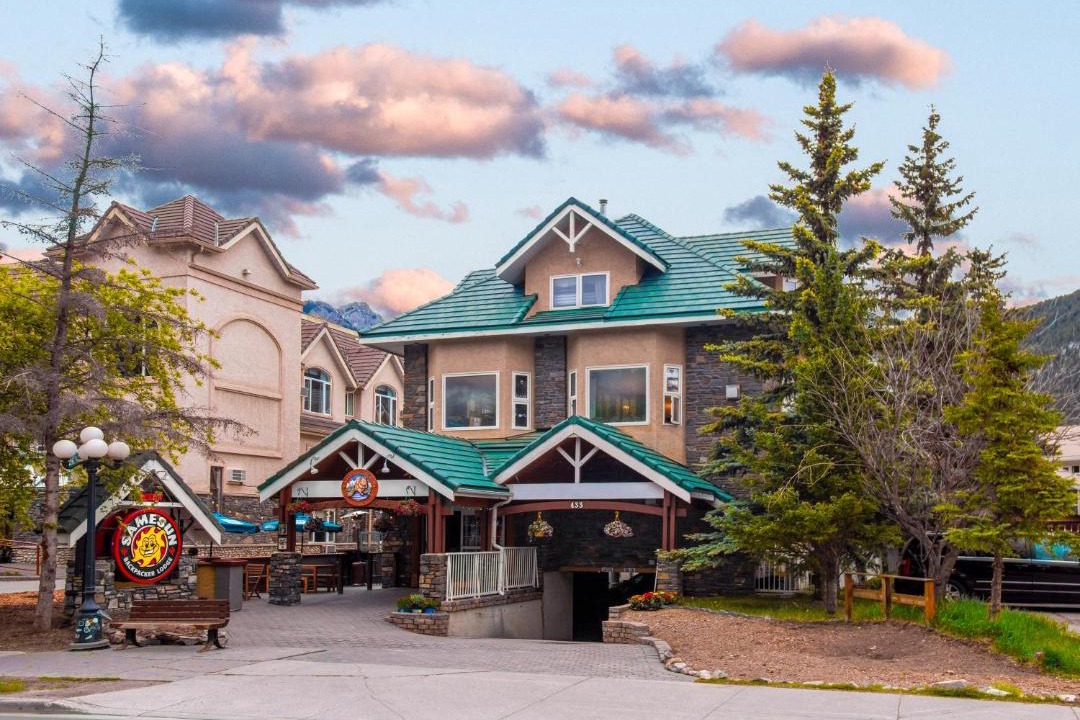 Photo of Others in Banff
