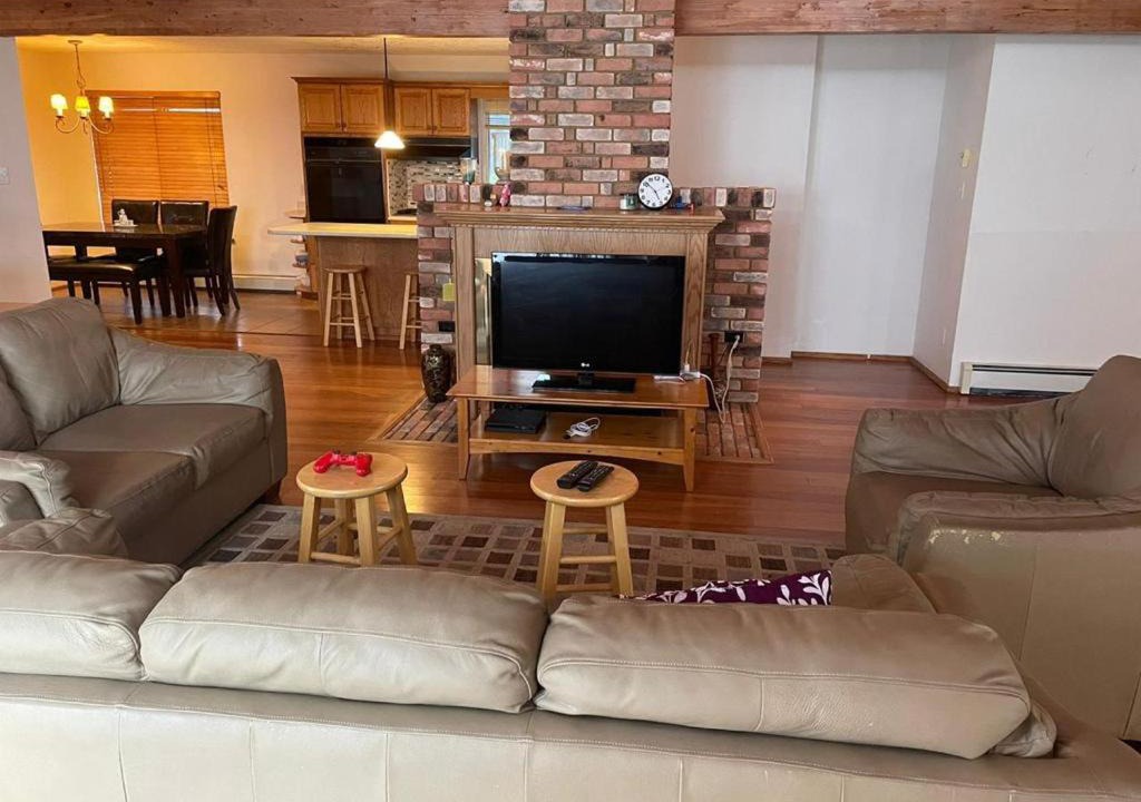 Photo of Livingroom in Metchosin