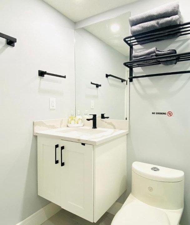 Photo of Bathroom in Canyon Meadows