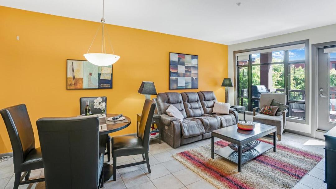 Photo of Livingroom in South Pandosy