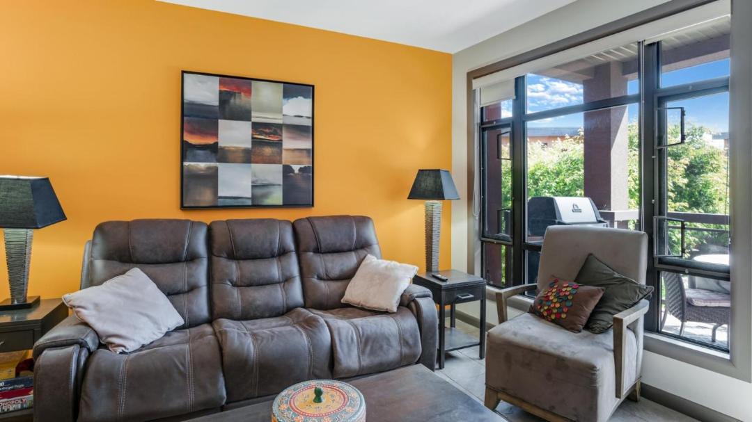 Photo of Livingroom in South Pandosy