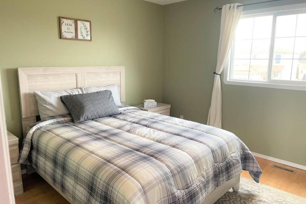 Photo of Bedroom in Camrose