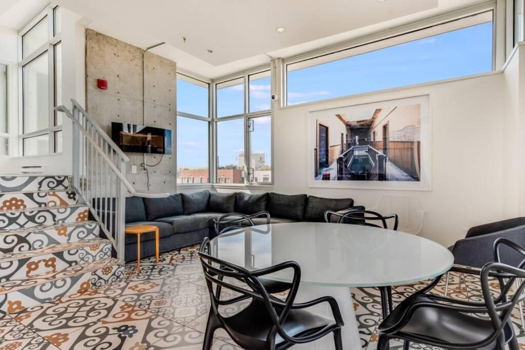 Photo of Livingroom in Downtown Victoria