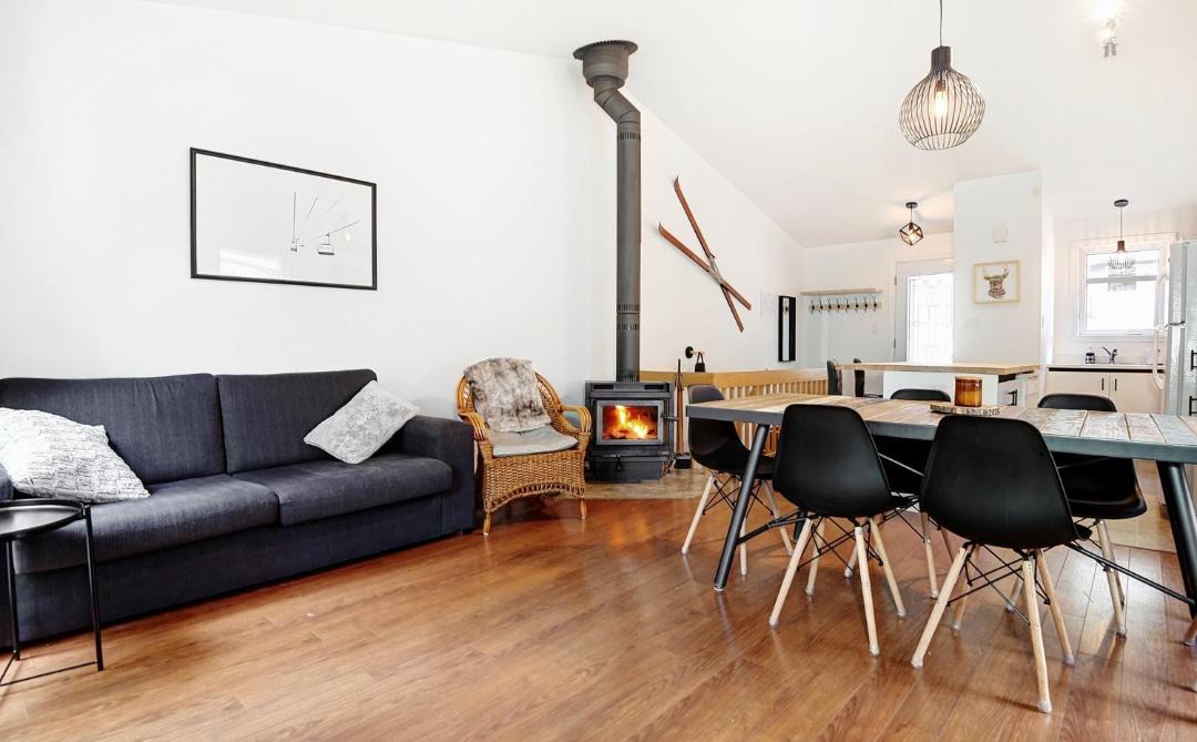 Photo of Livingroom in Stoneham