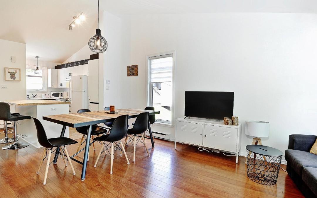 Photo of Livingroom in Stoneham