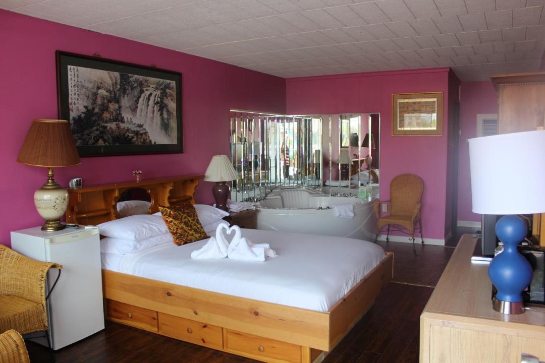 Photo of Bedroom in Fallsview