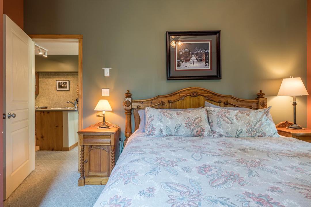 Photo of Bedroom in Silver Star Mountain