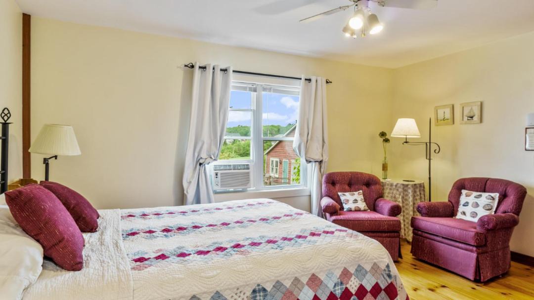 Photo of Bedroom in Mahone Bay