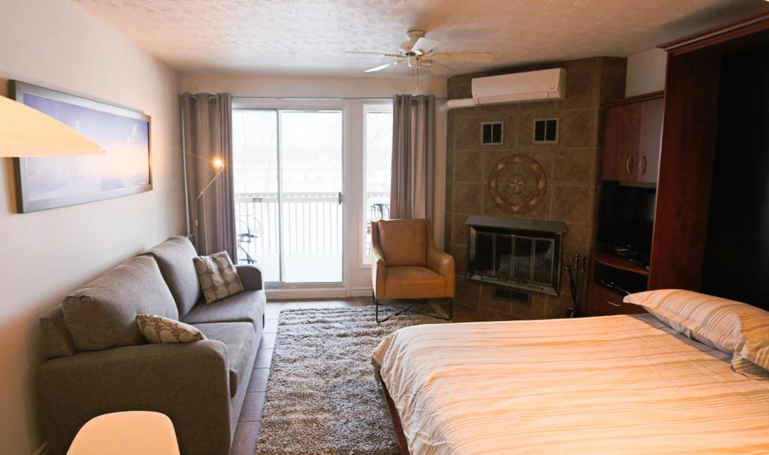 Photo of Bedroom in Magog